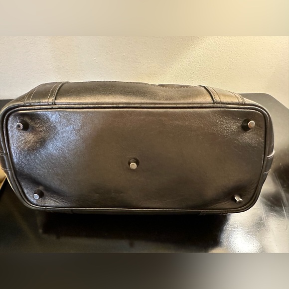 BURBERRY Calfskin Quilted Beaton Gunmetal - Picture 10 of 15